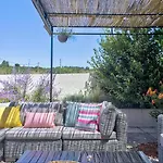 Le Chant Du Coquelicot Bed & Breakfast 3*